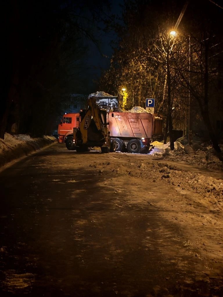 Дмитрий Денисов: Зима продолжается, а значит продолжается и работа по уборке и вывозу снега Дмитрий Денисов: Зима продолжается, а значит продолжается и работа по уборке и вывозу снега