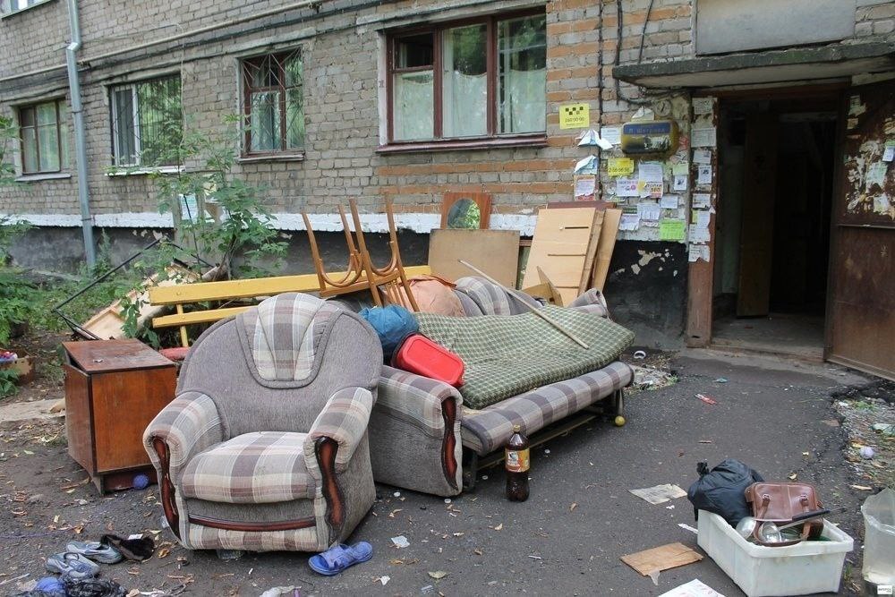 Восемь неплательщиков за ЖКХ будут выселены из квартир по решению суда