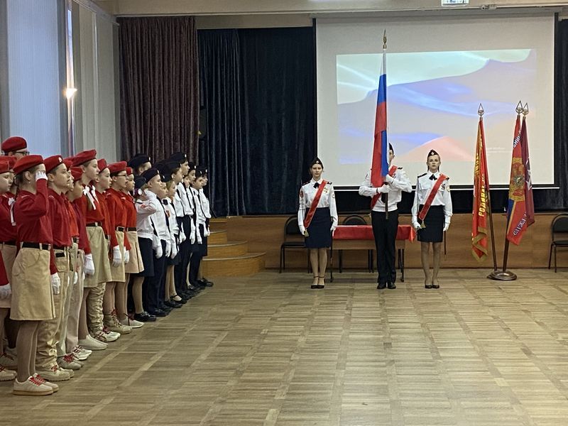 В преддверии Дня защитника Отечества обнинские полицейские и ветераны оценили строевую подготовку кадетов