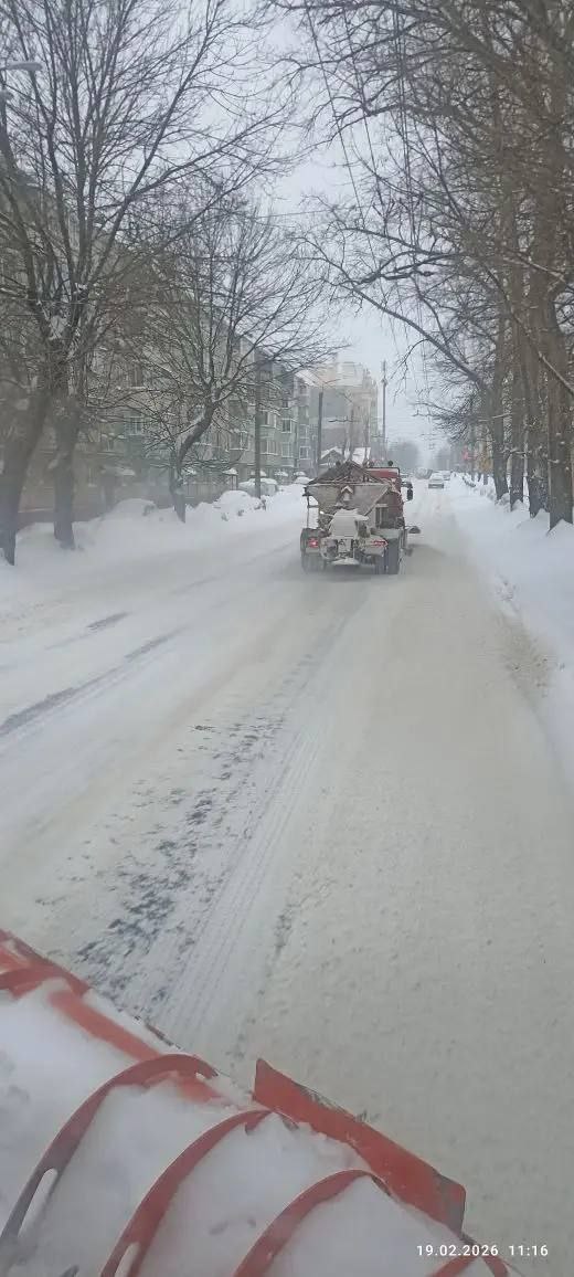 Снегопад, начавшийся с ночи, по прогнозам синоптиков будет продолжаться практически без перерыва до конца дня Снегопад, начавшийся с ночи, по прогнозам синоптиков будет продолжаться практически без перерыва до конца дня