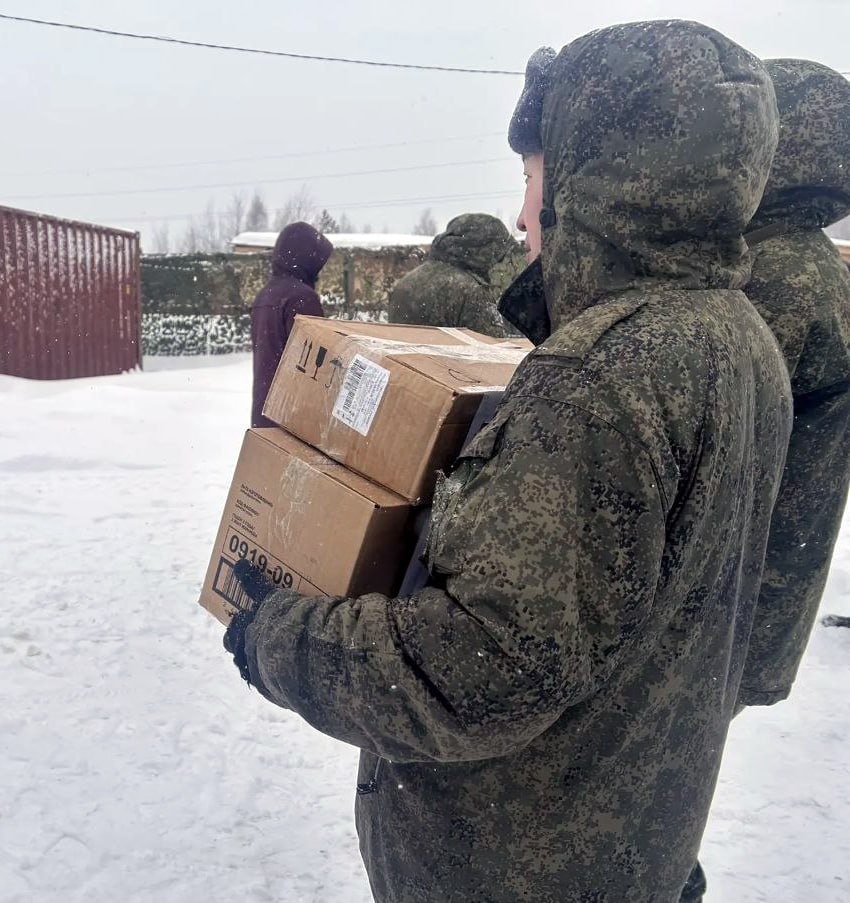 На своей странице в соцсетях председатель Думы Юрий Моисеев рассказал, что бойцам-защитникам неба над нашей любимой Калугой передали подарки и самые тёплые поздравления к празднику 23-го февраля На своей странице в соцсетях председатель Думы Юрий Моисеев рассказал, что бойцам-защитникам неба над нашей любимой Калугой передали подарки и самые тёплые поздравления к празднику 23-го февраля