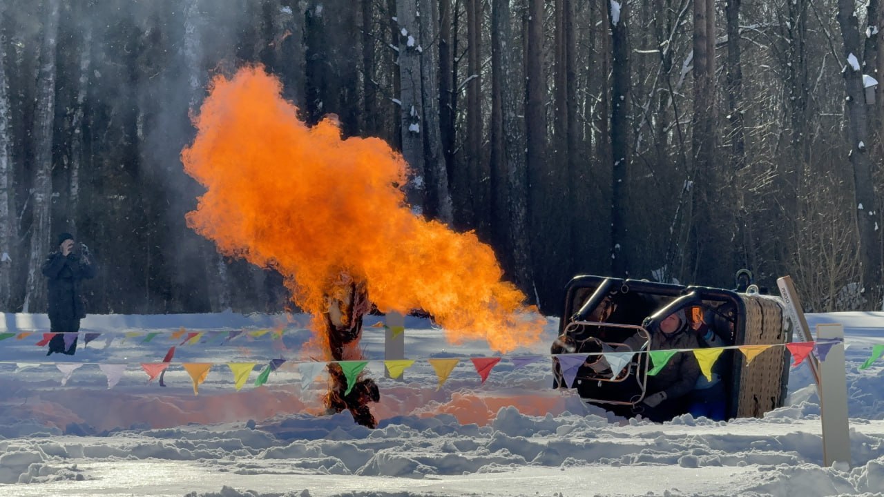 Правобережье отпраздновало молодежную Масленицу Правобережье отпраздновало молодежную Масленицу
