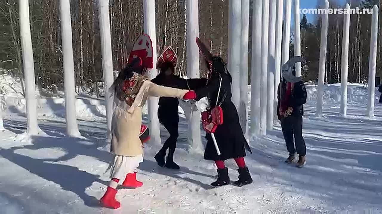 В калужском парке «Никола-Ленивец» на Масленицу сожгли 25-метровое сердце