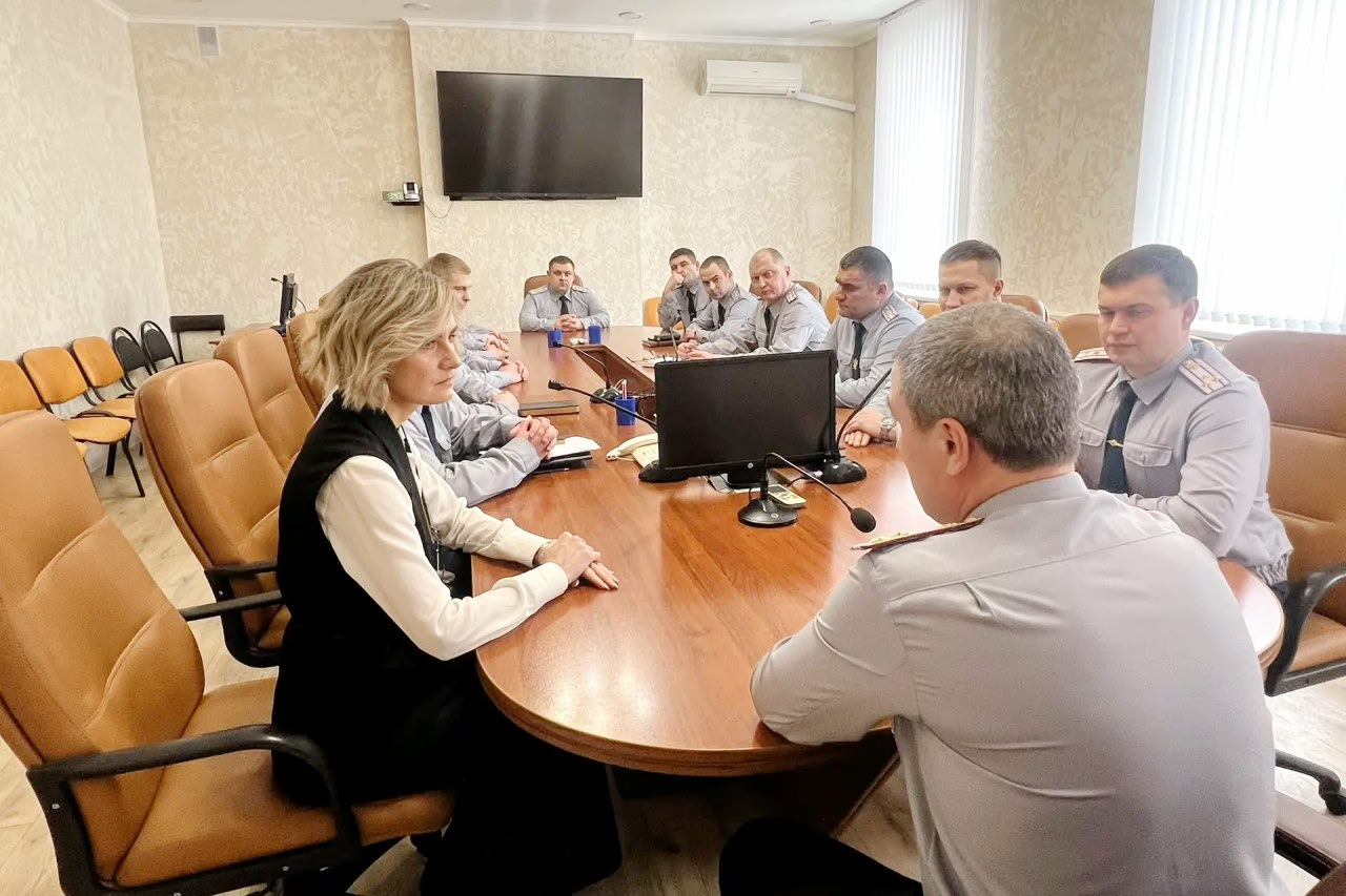 Депутат Государственной Думы Мария Бутина посетила УФСИН России по Калужской области и поздравила личный состав с Днем защитника Отечества Депутат Государственной Думы Мария Бутина посетила УФСИН России по Калужской области и поздравила личный состав с Днем защитника Отечества