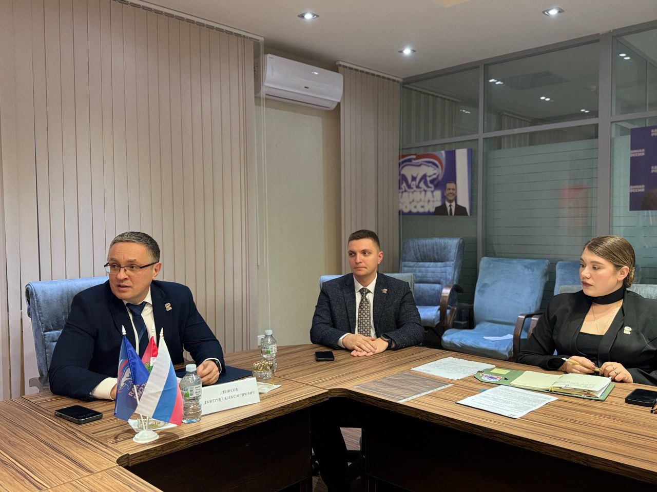 Дмитрий Денисов: Калужанин, получив из моих рук партбилет, уходит на СВО Дмитрий Денисов: Калужанин, получив из моих рук партбилет, уходит на СВО