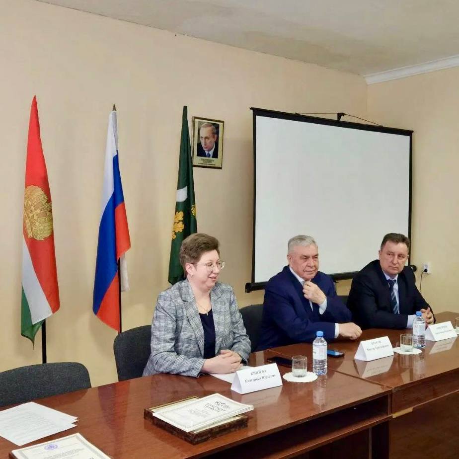 В Ульяновском и Хвастовичском муниципальных округах подвели итоги работы за 2025 год