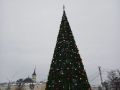 Главная ёлка Калуги простоит на площади Старый Торг минимум до 8 марта