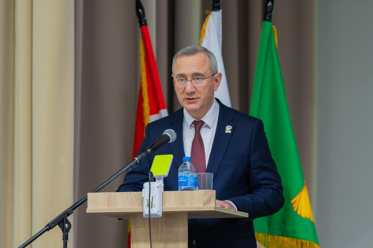 В Ульянове состоялся отчет главы округа Александра Анисимова В Ульянове состоялся отчет главы округа Александра Анисимова