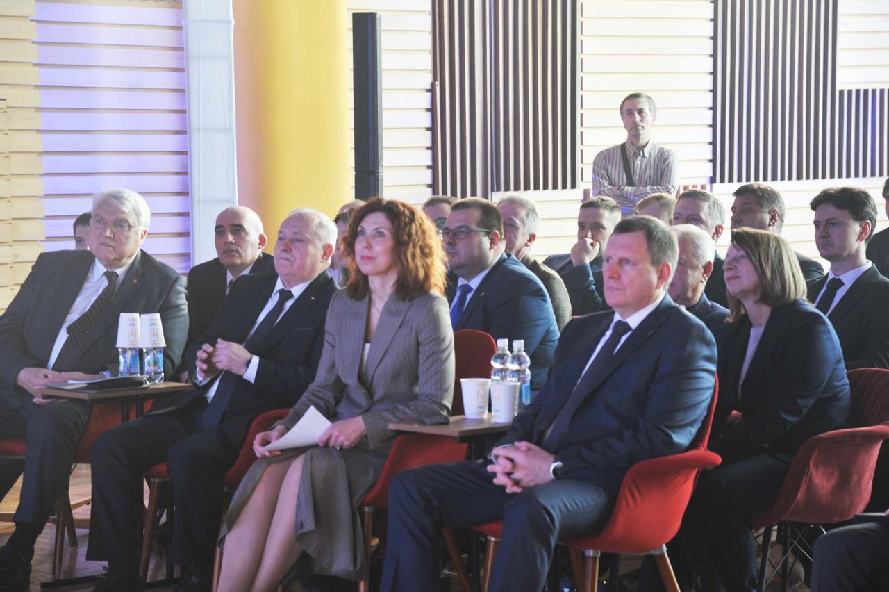 В Калуге состоялось расширенное заседание коллегий министерств экономического развития и промышленности, финансов и конкурентной политики В Калуге состоялось расширенное заседание коллегий министерств экономического развития и промышленности, финансов и конкурентной политики