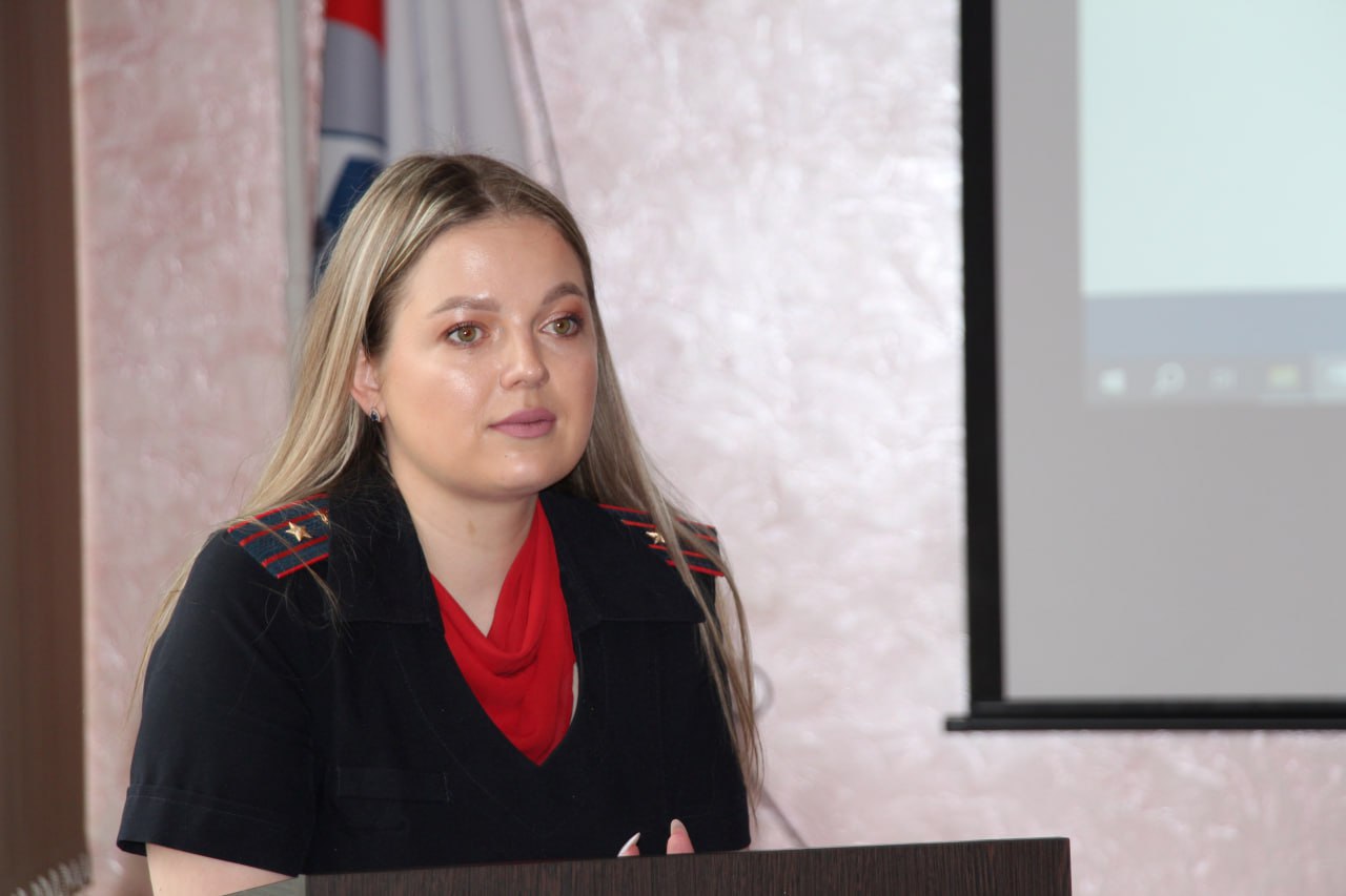 Уссурийские транспортные полицейские провели встречу с лицеистами в рамках акции Уссурийские транспортные полицейские провели встречу с лицеистами в рамках акции