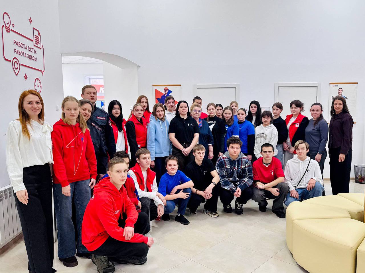 Сотрудники Госавтоинспекции провели «Классную встречу» в Людиново Сотрудники Госавтоинспекции провели «Классную встречу» в Людиново