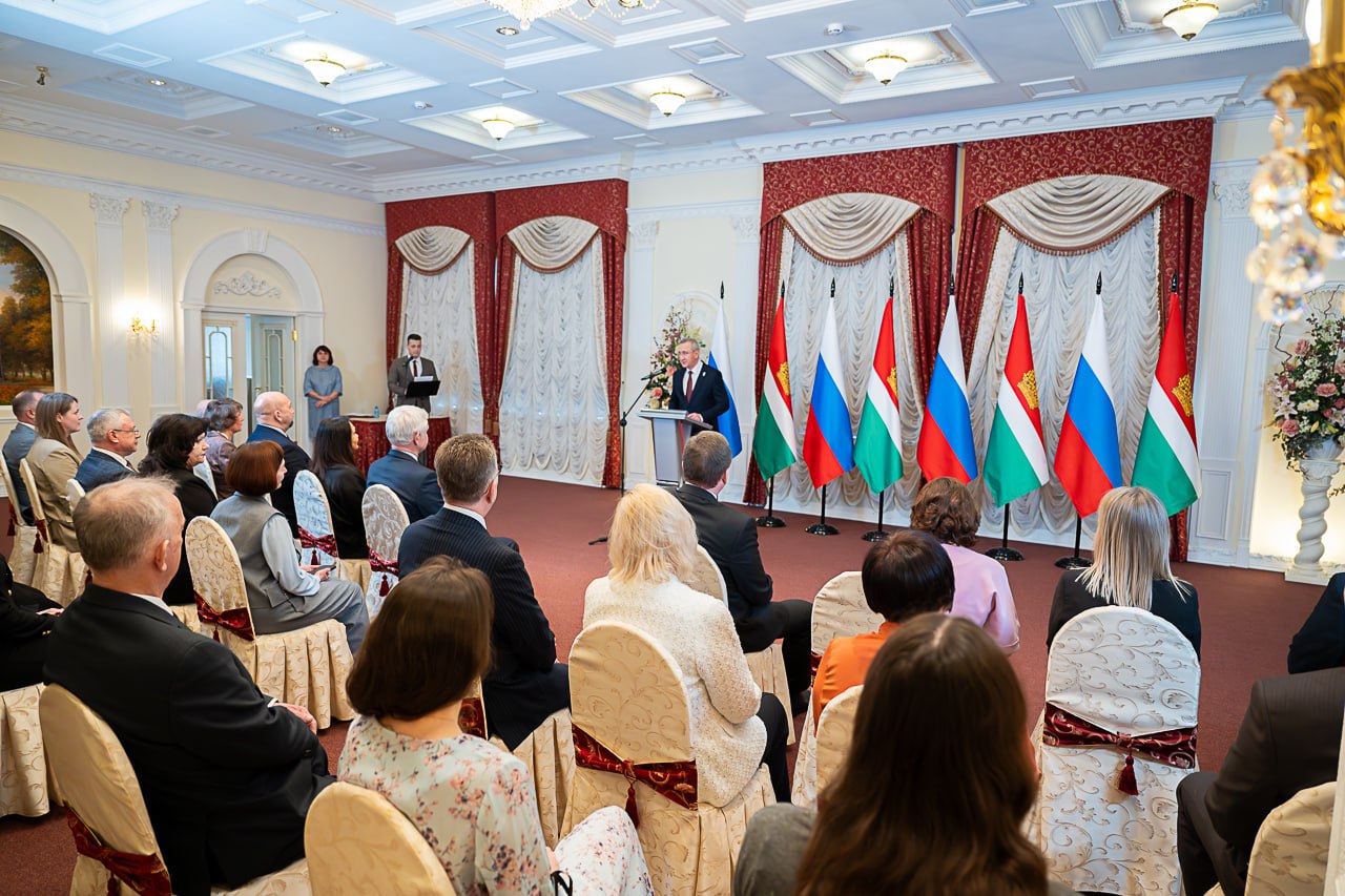 Владислав Шапша вручил награды