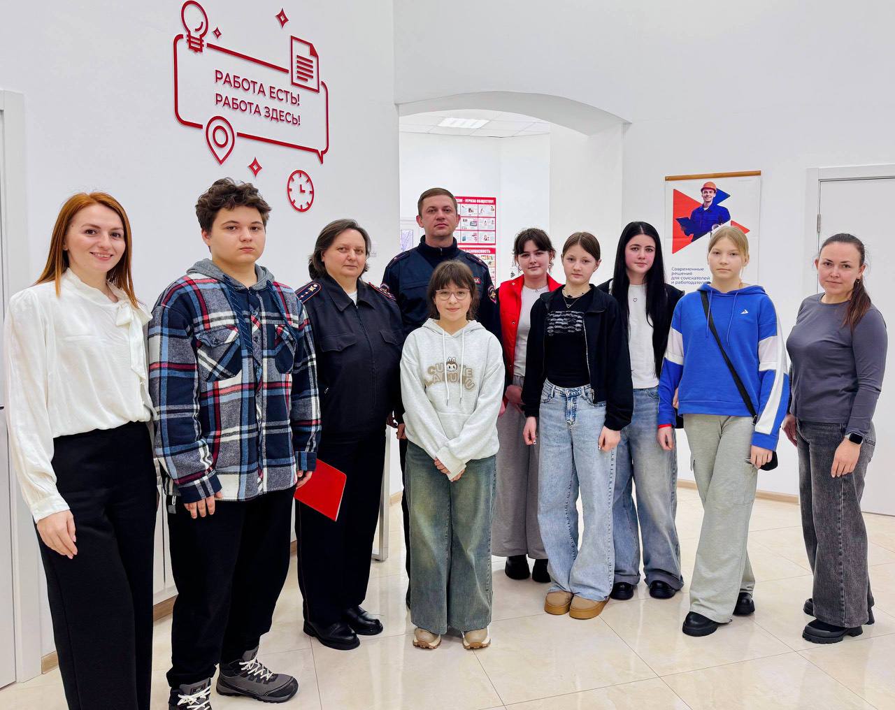 Сотрудники Госавтоинспекции провели «Классную встречу» в Людиново Сотрудники Госавтоинспекции провели «Классную встречу» в Людиново