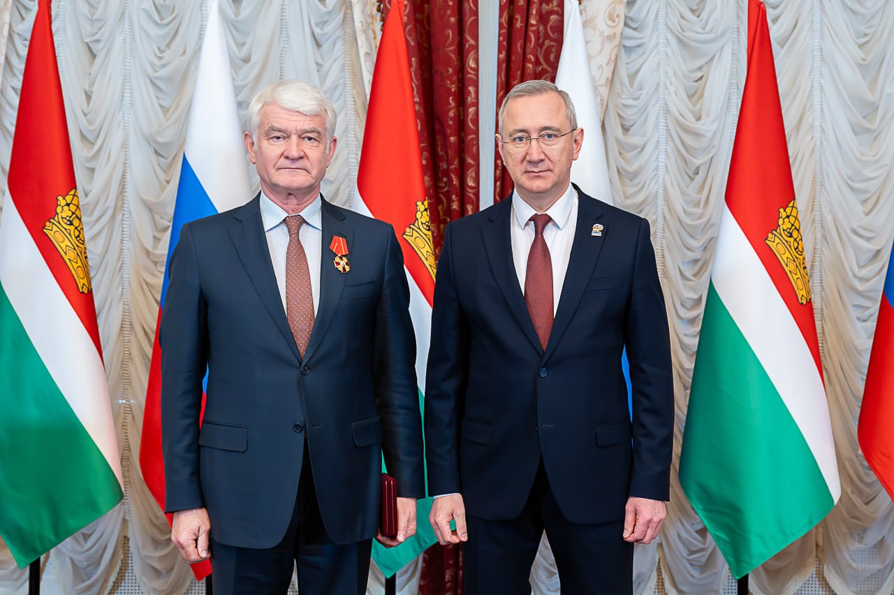 Владислав Шапша вручил награды Владислав Шапша вручил награды