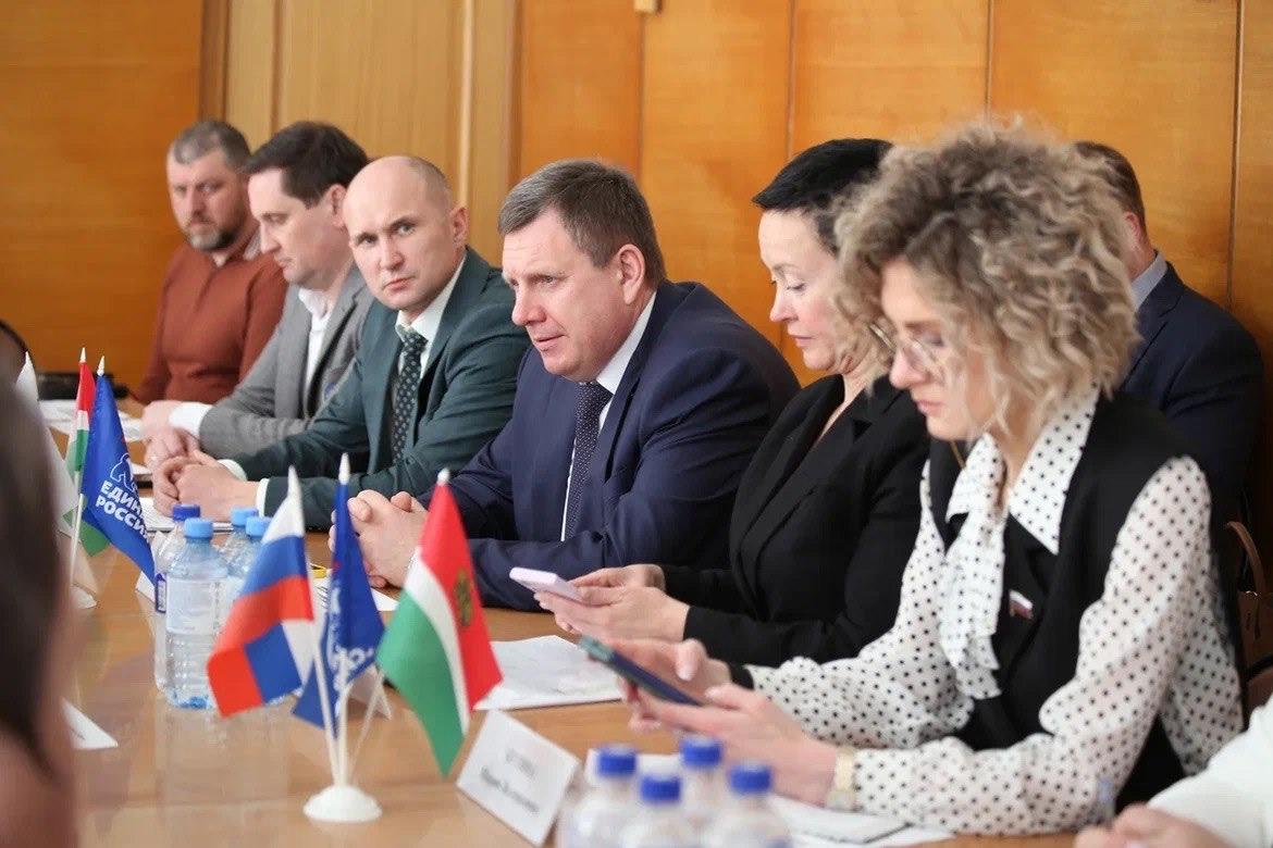 Почти сто наказов реализовано в Износковском округе в рамках Народной программы 2020-2025