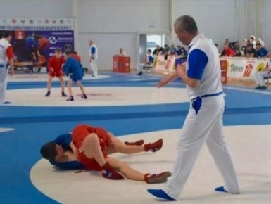 Калужские самбисты взяли весь комплект медалей на турнире памяти Александра Невского