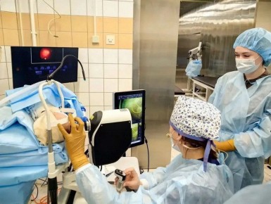 Калужские офтальмологи спасли зрение недоношенной новорожденной