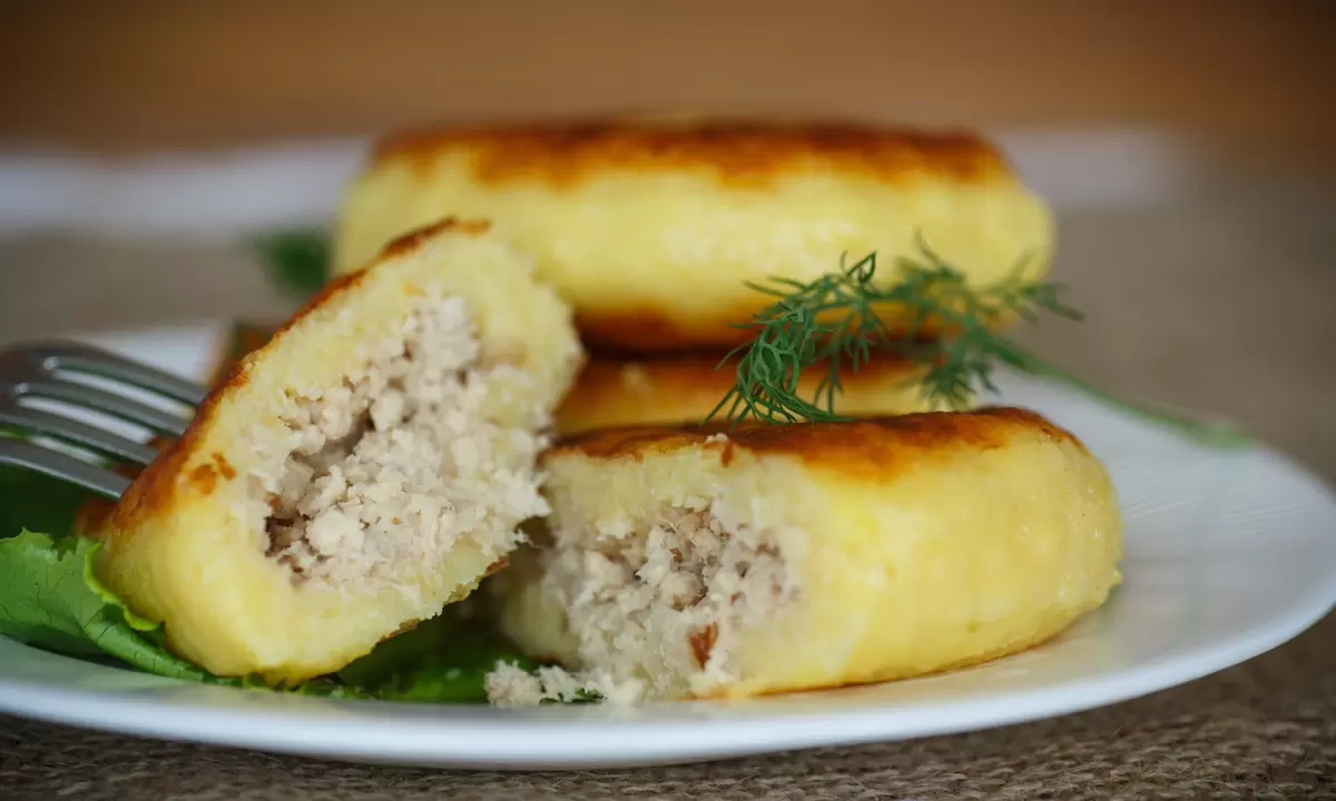 Картофельные зразы с мясной начинкой