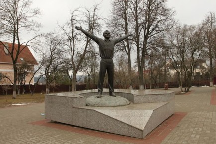 Почти половина калужан хотела бы полететь в космос