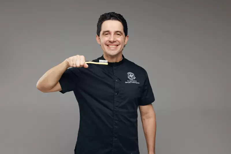 Как избежать искусственного блеска в улыбке: три ключевых аспекта