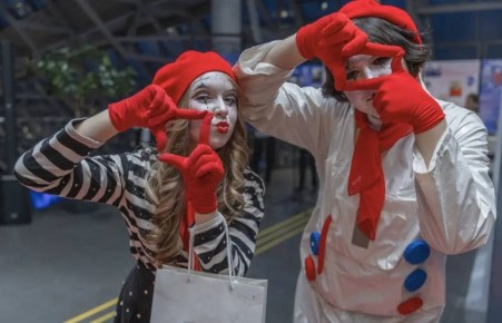 �� ������������� ������������ � ������ �������� ����� 2000 ������