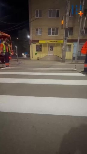 В Калуге начали обновлять дорожную разметку