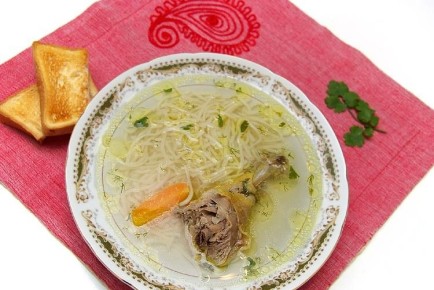 Куриная лапша: Как приготовить домашний шедевр с насыщенным бульоном