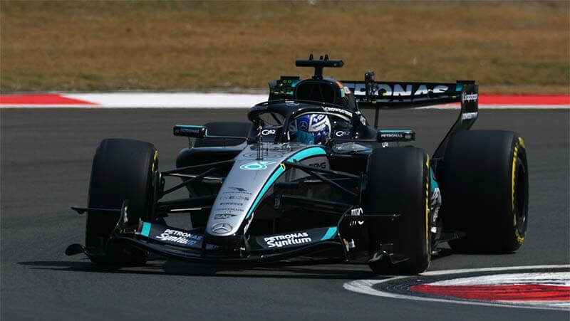 ������ �������� ���� � �����, ��������� ��������� � ������������ Mercedes ������ ����� �� ��������� �������