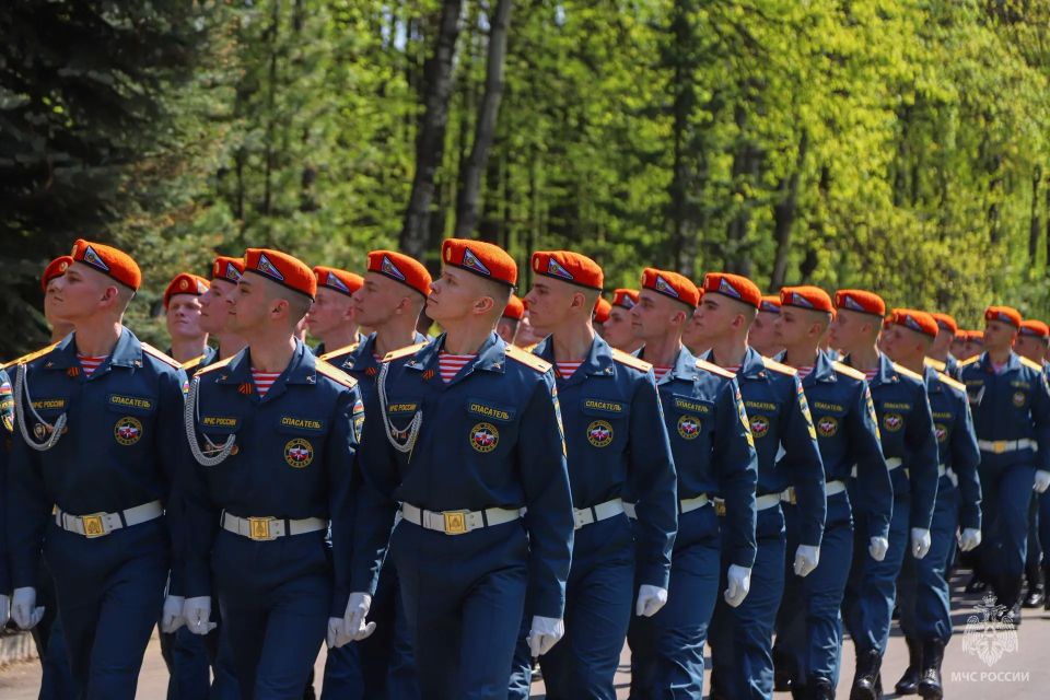 В Академии почтили память генерал-лейтенанта Д.И. Михайлика В Академии почтили память генерал-лейтенанта Д.И. Михайлика