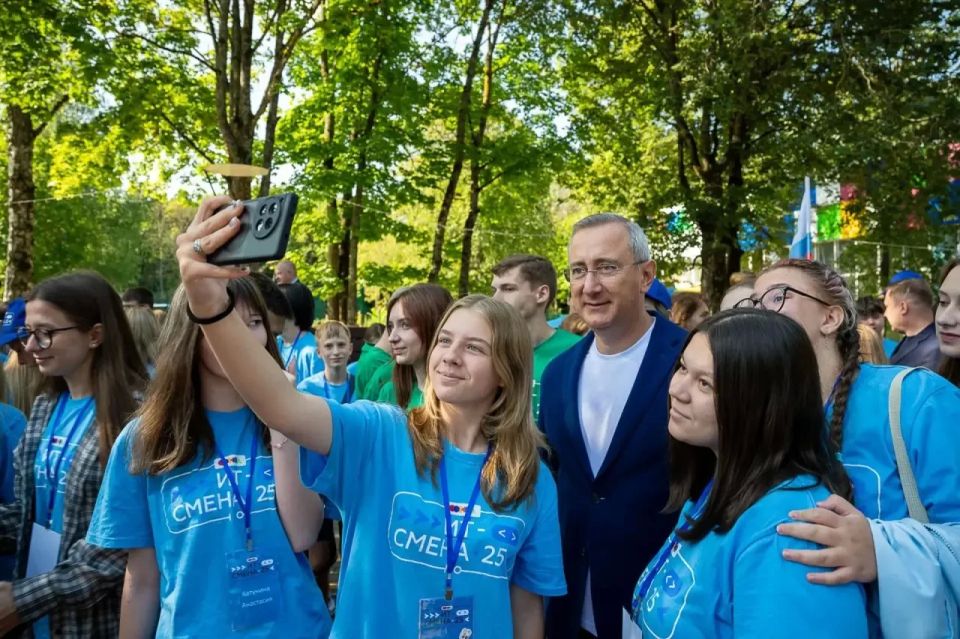 Владислав Шапша: Еще шесть лет назад приняли решение: путевки в государственные детские лагеря в нашей области будут бесплатными Владислав Шапша: Еще шесть лет назад приняли решение: путевки в государственные детские лагеря в нашей области будут бесплатными