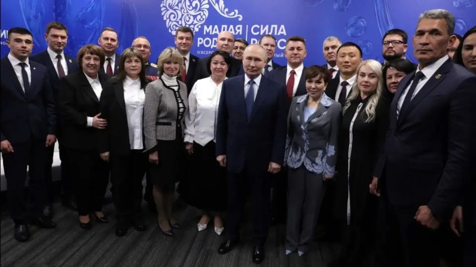 Владислав Шапша: Еще раз вернемся к триумфу нашего земляка, участника СВО Евгения Филонова на Всероссийской муниципальной премии «Служение» Владислав Шапша: Еще раз вернемся к триумфу нашего земляка, участника СВО Евгения Филонова на Всероссийской муниципальной премии «Служение»