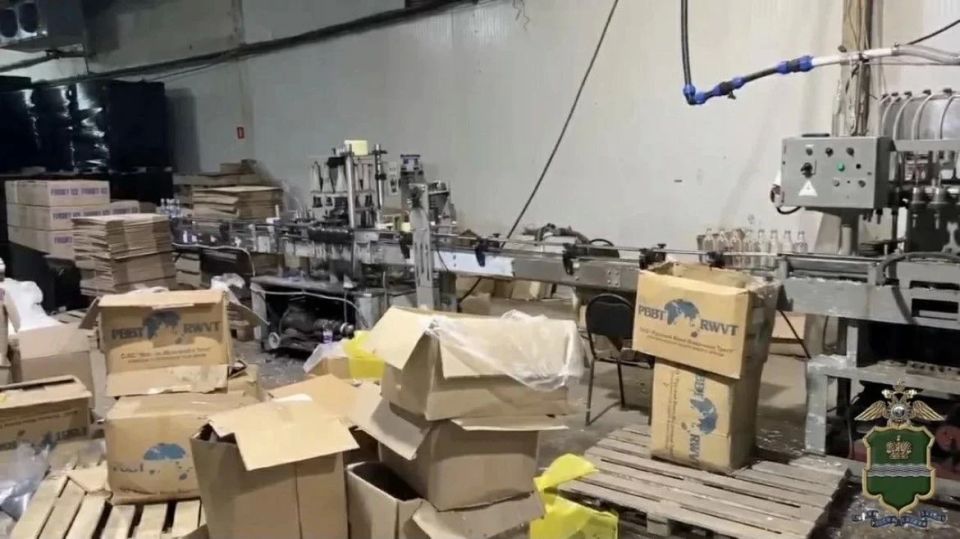 Шесть калужан, организовавших подпольный алкозавод, заключили под стражу