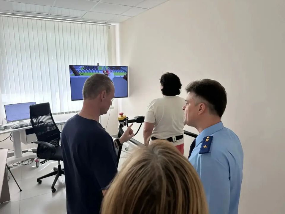 Прокурор области Константин Жиляков встретился с участниками специальной военной операции, проходящими реабилитацию в Калужской областной клинической больнице Прокурор области Константин Жиляков встретился с участниками специальной военной операции, проходящими реабилитацию в Калужской областной клинической больнице