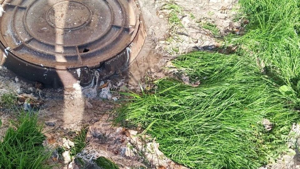 В Кирове устранили засор на сетях канализации В Кирове устранили засор на сетях канализации