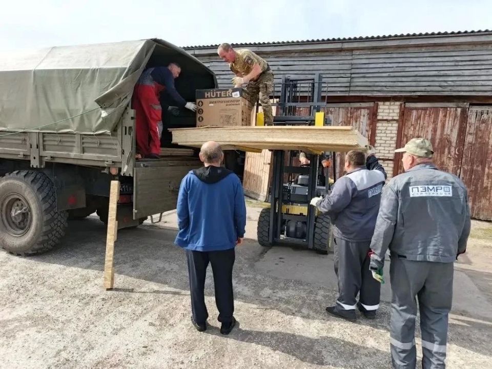 Бойцам СВО отправили стройматериалы из Спас-Деменского округа