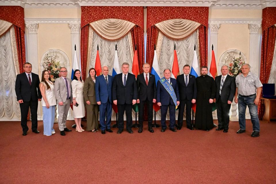 Владислав Шапша: В январе депутаты Заксобрания присвоили звание "Почетный гражданин Калужской области" Юрию Зельникову Владислав Шапша: В январе депутаты Заксобрания присвоили звание "Почетный гражданин Калужской области" Юрию Зельникову