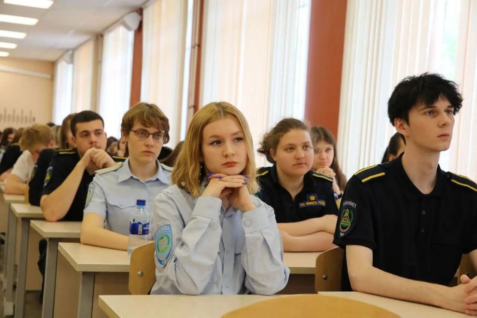 В Калужском филиале Российской правовой академии Минюста России состоялась научно-практическая конференция «Тенденции развития государства, права и политики в России и мире», посвящённая Году единства народов России и... В Калужском филиале Российской правовой академии Минюста России состоялась научно-практическая конференция «Тенденции развития государства, права и политики в России и мире», посвящённая Году единства народов России и...