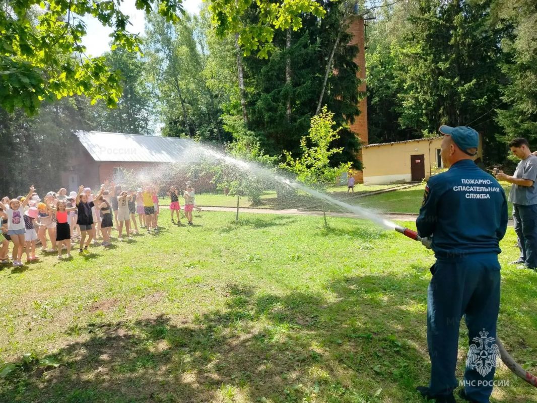 День МЧС в православном молодежном центре «Златоуст» День МЧС в православном молодежном центре «Златоуст»