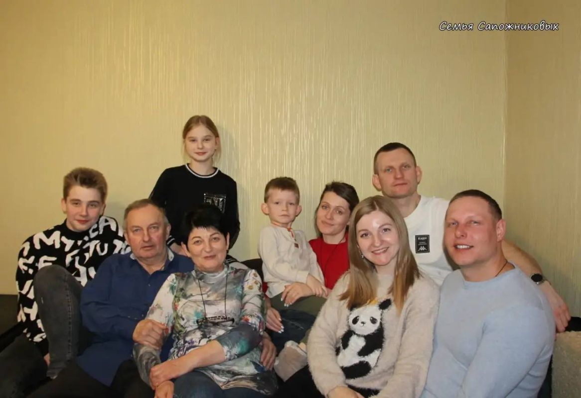 Дмитрий Денисов: С Днём семьи, любви и верности, дорогие калужане! Дмитрий Денисов: С Днём семьи, любви и верности, дорогие калужане!