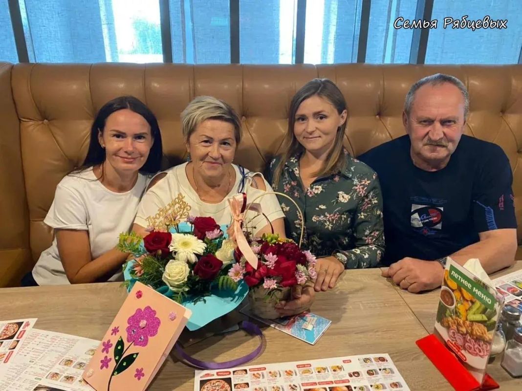 Дмитрий Денисов: С Днём семьи, любви и верности, дорогие калужане! Дмитрий Денисов: С Днём семьи, любви и верности, дорогие калужане!