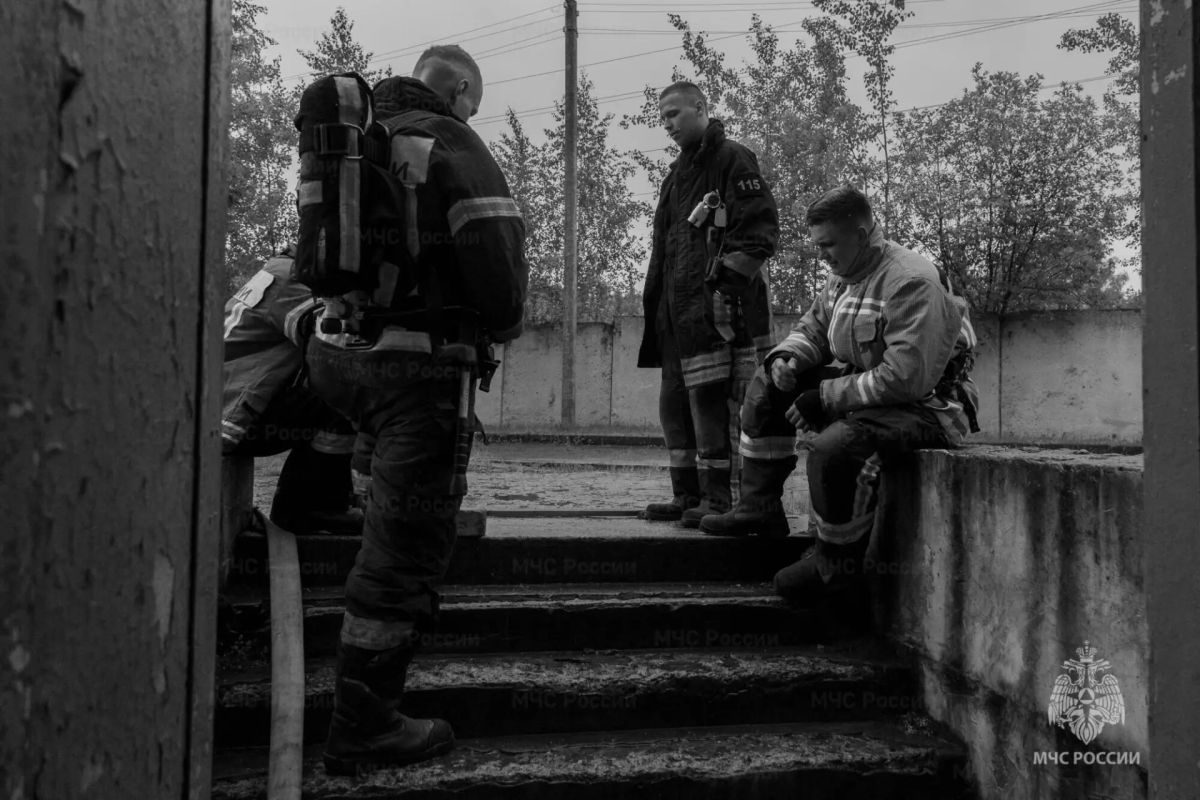 Запечатлели мужество: подведены итоги фотоконкурса «Один миг из жизни спасателя»! Запечатлели мужество: подведены итоги фотоконкурса «Один миг из жизни спасателя»!
