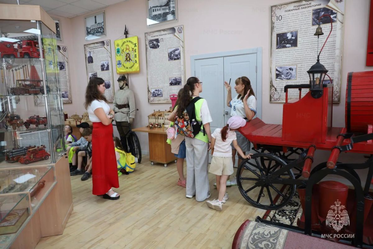 Безопасность - это вaжно!. В гостях в музейно-выставочном центре Главного управления МЧС России по Калужской области побывали отдыхающие в пришкольном лагере частной школы IT Top School г. Калуги Безопасность - это вaжно!. В гостях в музейно-выставочном центре Главного управления МЧС России по Калужской области побывали отдыхающие в пришкольном лагере частной школы IT Top School г. Калуги