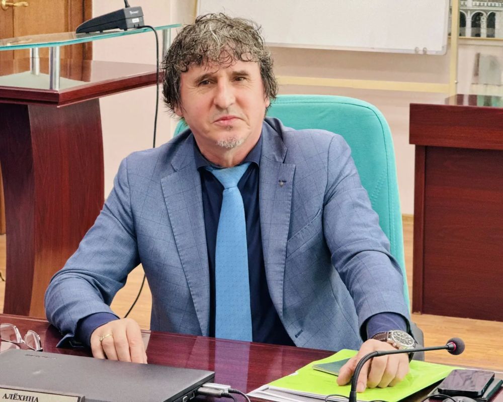 В Калужской области кандидат в депутаты Госдумы девятого созыва представил документы В Калужской области кандидат в депутаты Госдумы девятого созыва представил документы