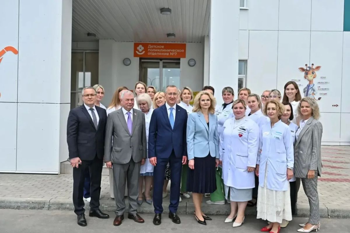 Владислав Шапша: Год назад с Заместителем Председателя Правительства РФ Татьяной Голиковой, калужанами открыли новую поликлинику на Правобережье Калуги Владислав Шапша: Год назад с Заместителем Председателя Правительства РФ Татьяной Голиковой, калужанами открыли новую поликлинику на Правобережье Калуги