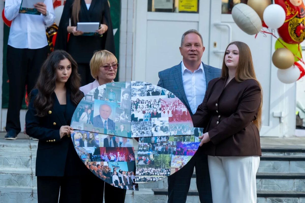 Владислав Шапша: Сорок пятой - 45!. Посмотрите, какие трогательные первоклассники Владислав Шапша: Сорок пятой - 45!. Посмотрите, какие трогательные первоклассники