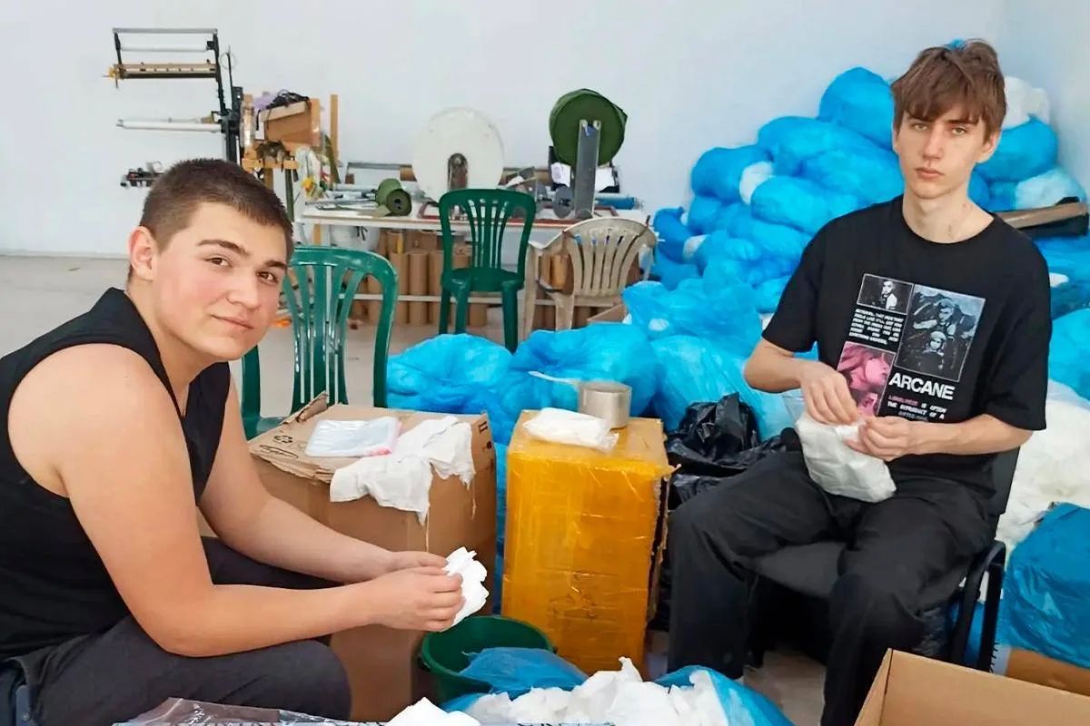 Калужские волонтеры подготовили новую партию дополнительной помощи для бойцов в зоне СВО Калужские волонтеры подготовили новую партию дополнительной помощи для бойцов в зоне СВО