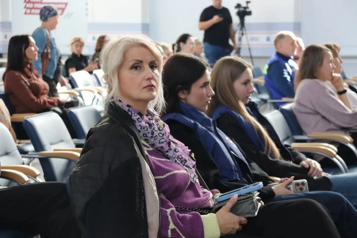 В рамках федерального проекта «Здоровое будущее» в Калуге прошёл открытый семинар, посвящённый сохранению женского здоровья и раннему выявлению онкологических заболеваний В рамках федерального проекта «Здоровое будущее» в Калуге прошёл открытый семинар, посвящённый сохранению женского здоровья и раннему выявлению онкологических заболеваний