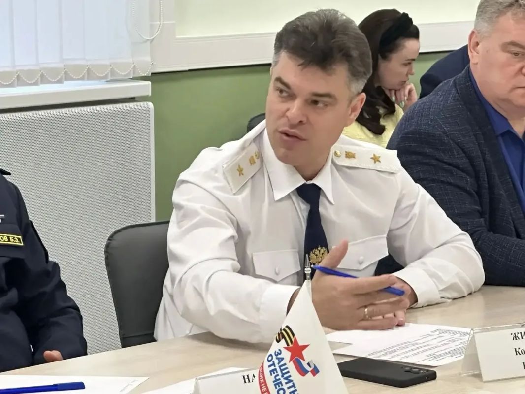 Прокурор области Константин Жиляков провел прием участников специальной военной операции и членов их семей Прокурор области Константин Жиляков провел прием участников специальной военной операции и членов их семей