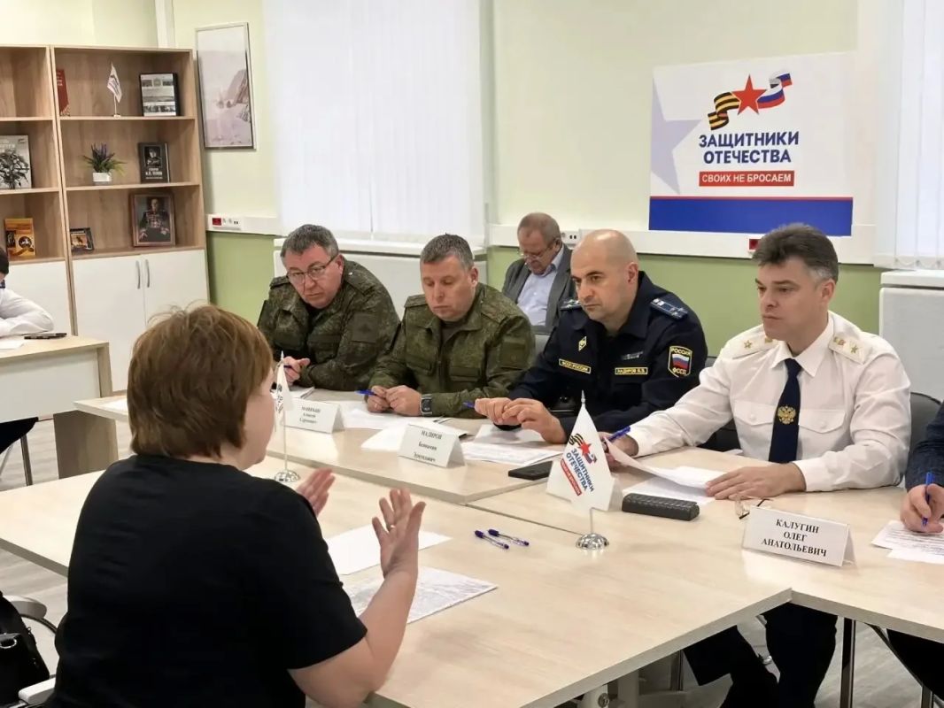 Прокурор области Константин Жиляков провел прием участников специальной военной операции и членов их семей Прокурор области Константин Жиляков провел прием участников специальной военной операции и членов их семей