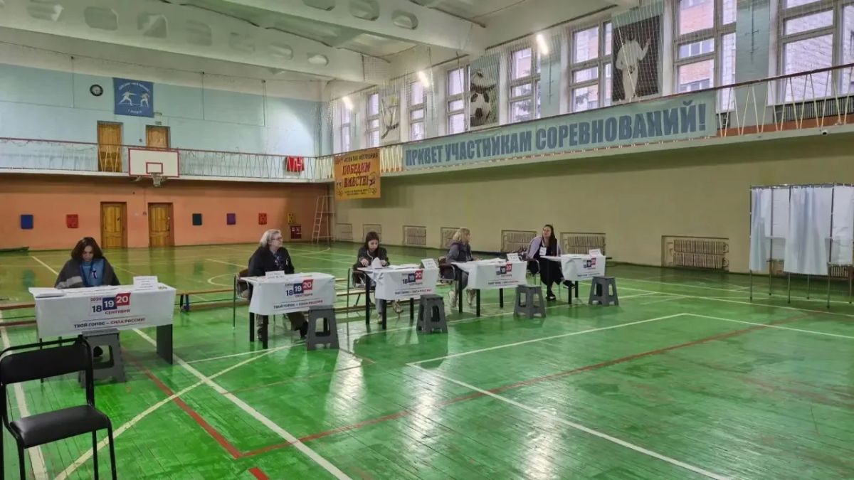 Избирательные участки вновь открыли свои двери Избирательные участки вновь открыли свои двери